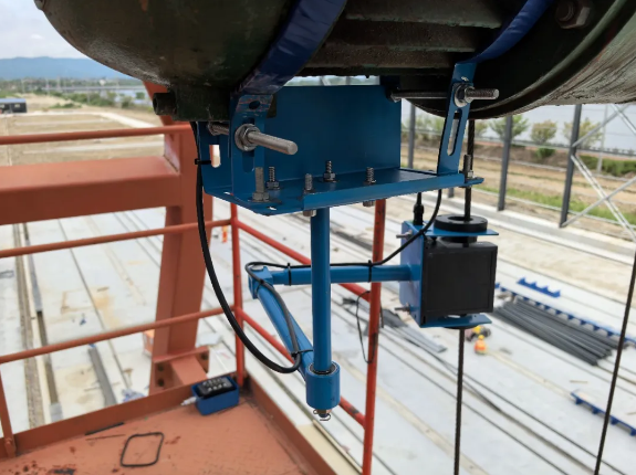 非標(biāo)定制項(xiàng)目之浙江寧波制梁場龍門吊結(jié)構(gòu)健康監(jiān)測系統(tǒng)！